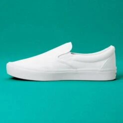 Vans ComfyCush Slip-On In White 9 Vans ComfyCush Slip-On In White -Shoe Luxe Shop 4161 3 1100x
