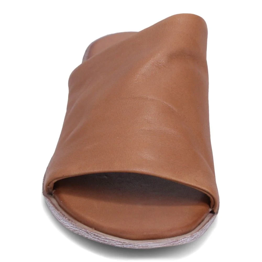 Bueno Women's Yanni Sandal In Walnut 5 Bueno Women's Yanni Sandal In Walnut - Image 3